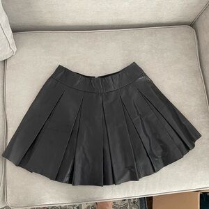 Alice & Olivia Black Leather Pleated Skirt (Size 6)